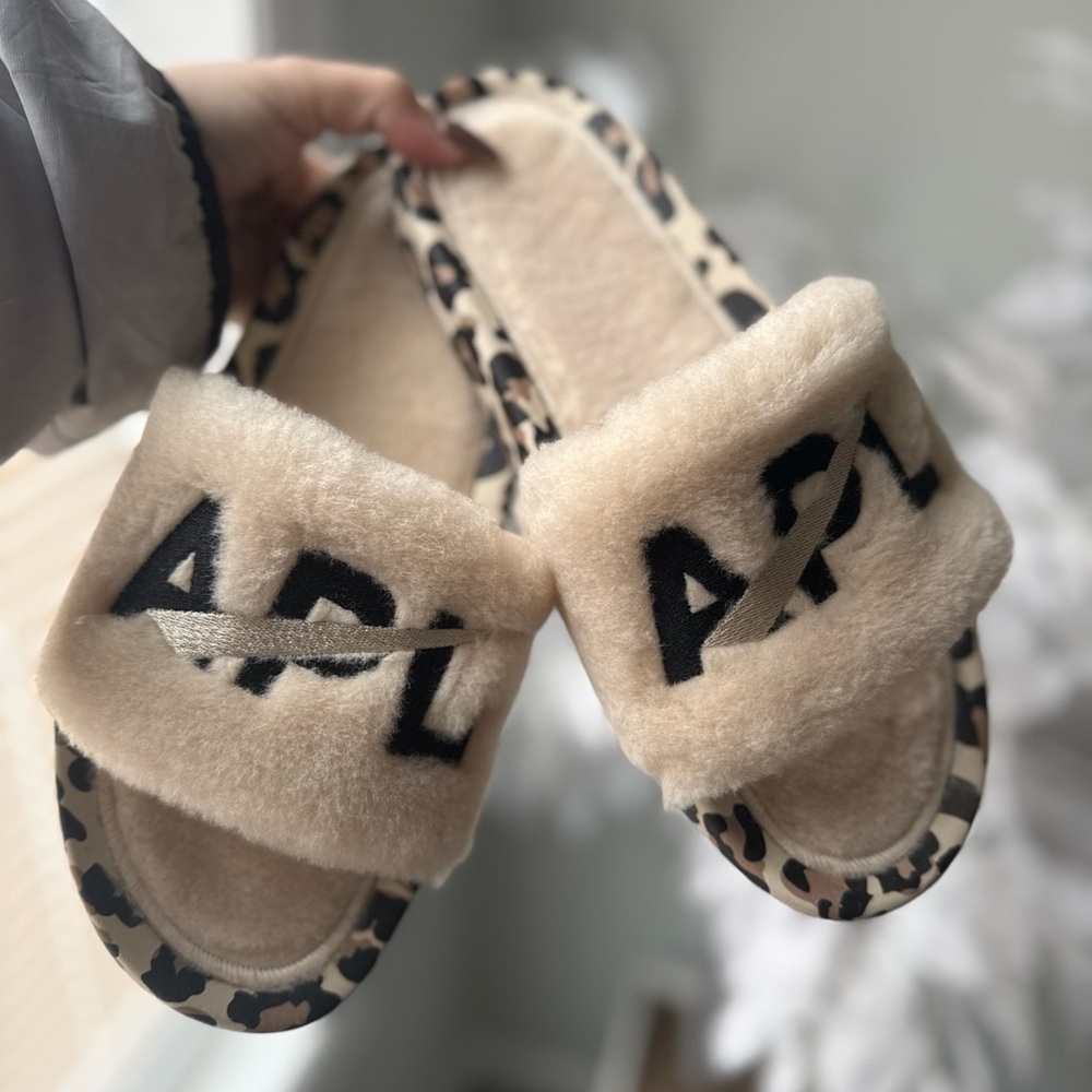 APL Shearling Fur Slides Leopard NEW IN BOX - Picture 7 of 9